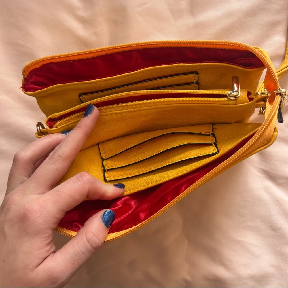 Yellow LA2LA Purse/Wristlet – Never Used